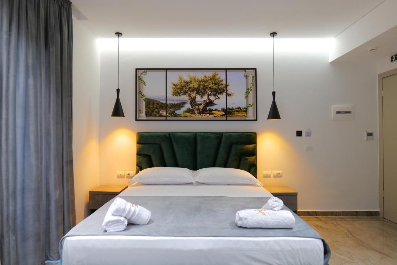 Hotel Eagle Ksamil Bagian luar foto
