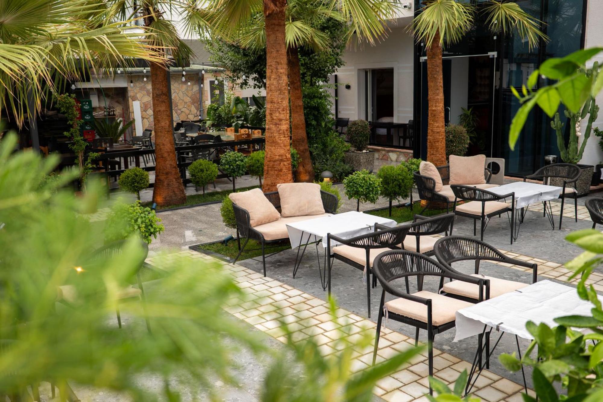 Hotel Eagle Ksamil Bagian luar foto