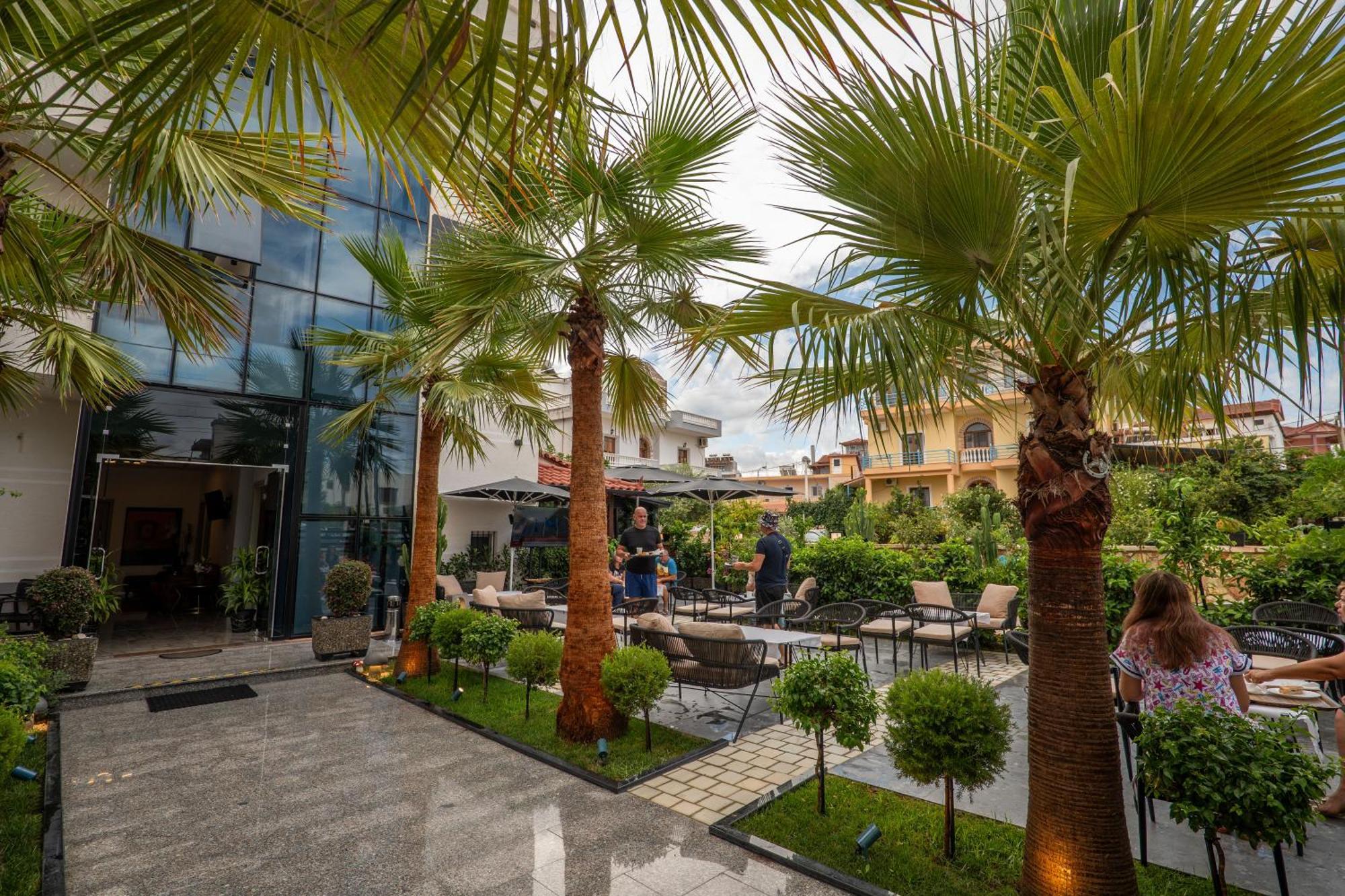 Hotel Eagle Ksamil Bagian luar foto