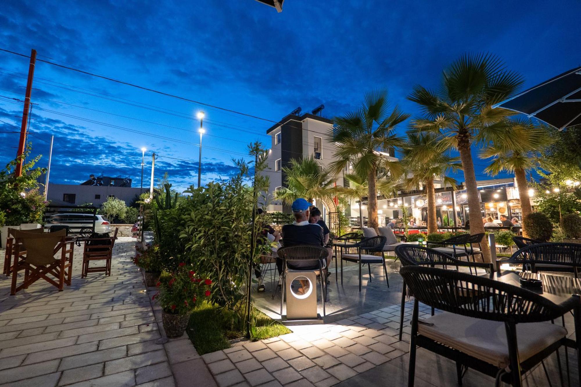 Hotel Eagle Ksamil Bagian luar foto