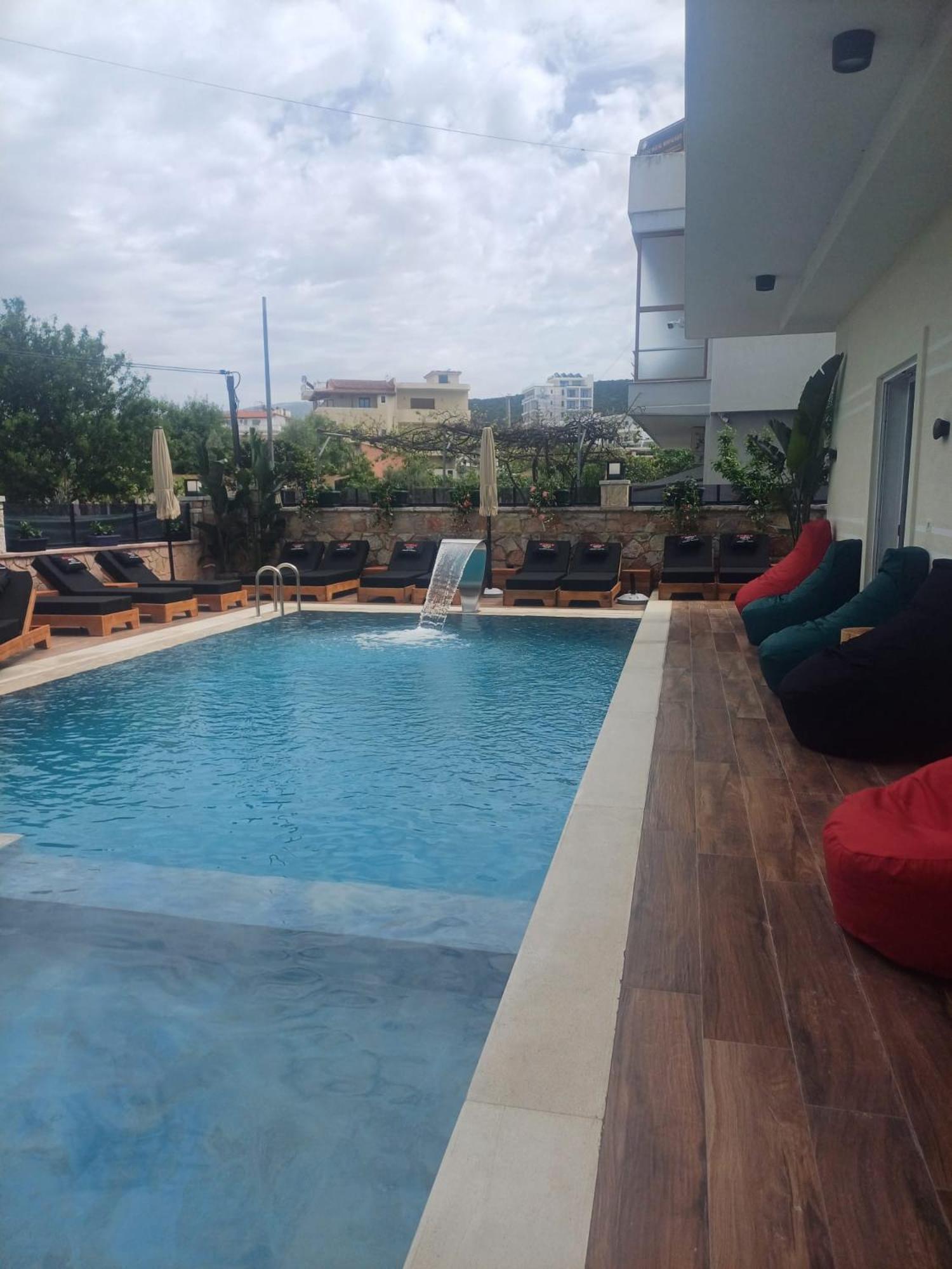 Hotel Eagle Ksamil Bagian luar foto
