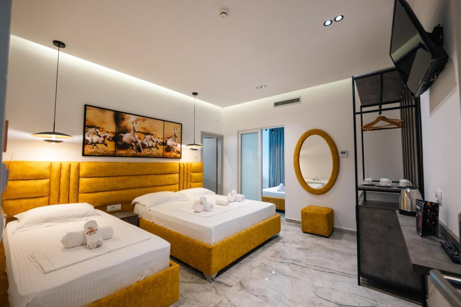 Hotel Eagle Ksamil Bagian luar foto