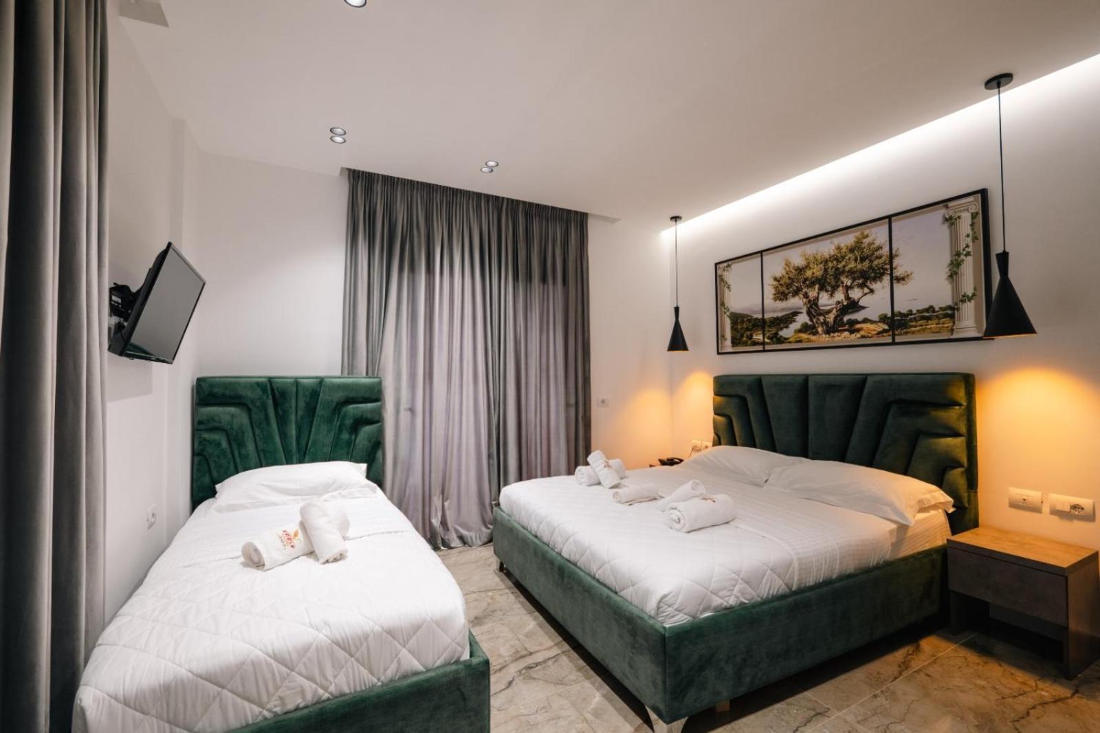 Hotel Eagle Ksamil Bagian luar foto