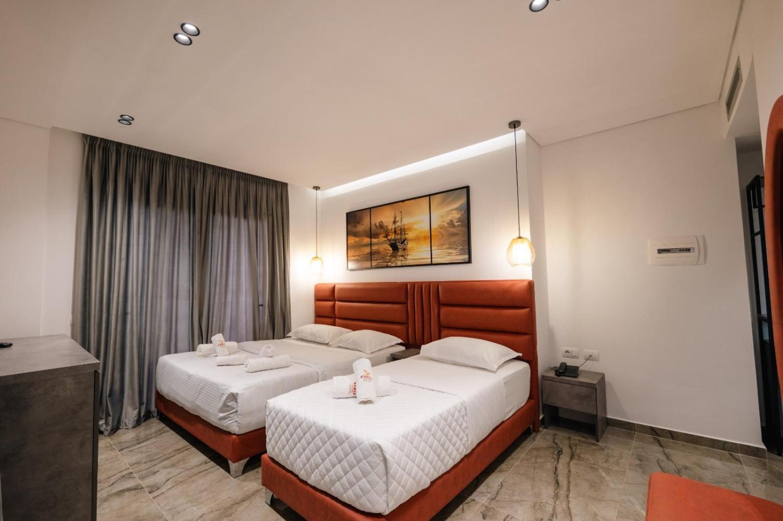 Hotel Eagle Ksamil Bagian luar foto